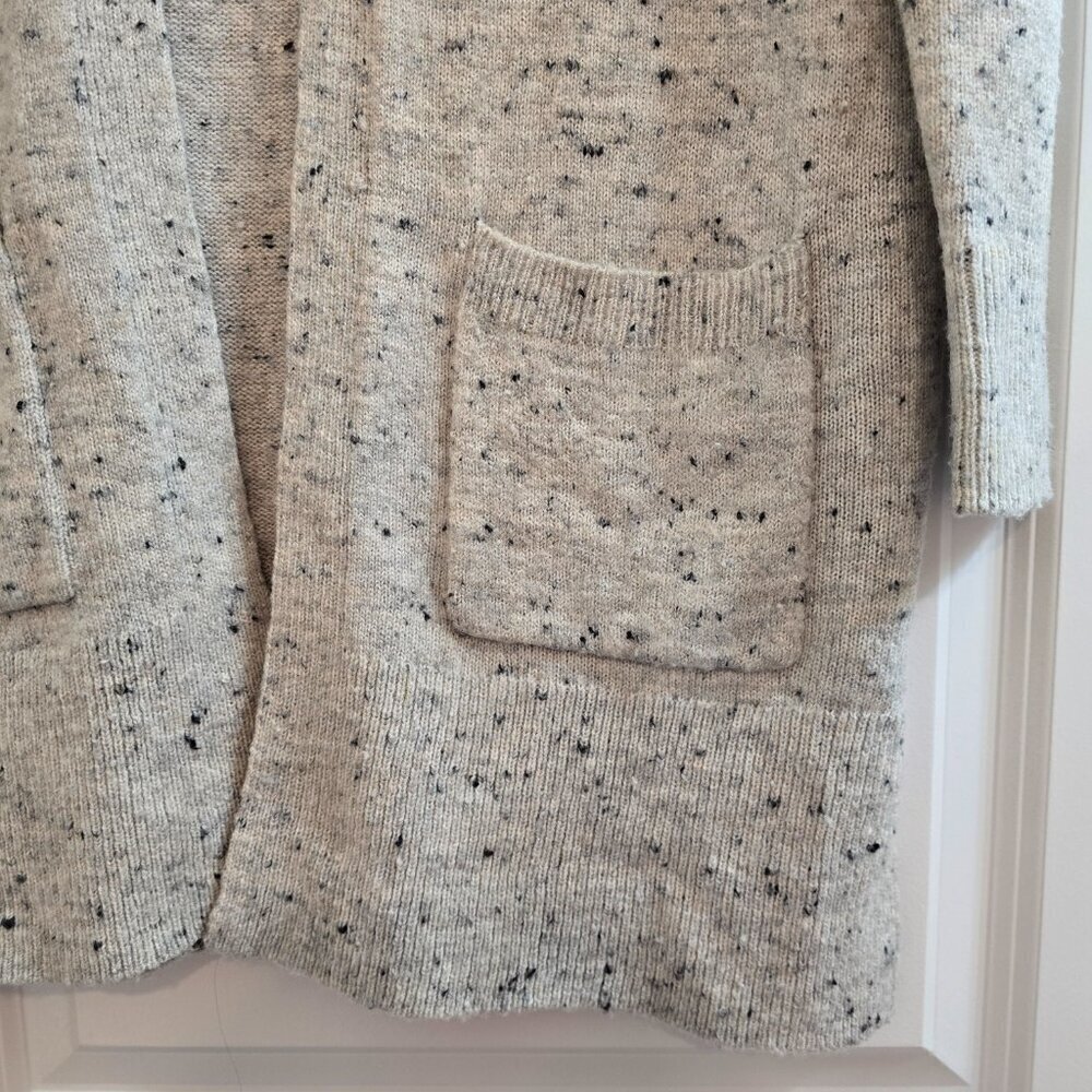 Madewell Donegal Kent Cardigan Sweater in Coziest Yarn - Donegal Smoke - Picture 5 of 8